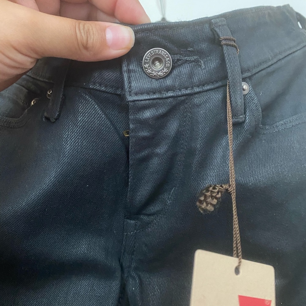 Levi’s - Picture 4 of 8